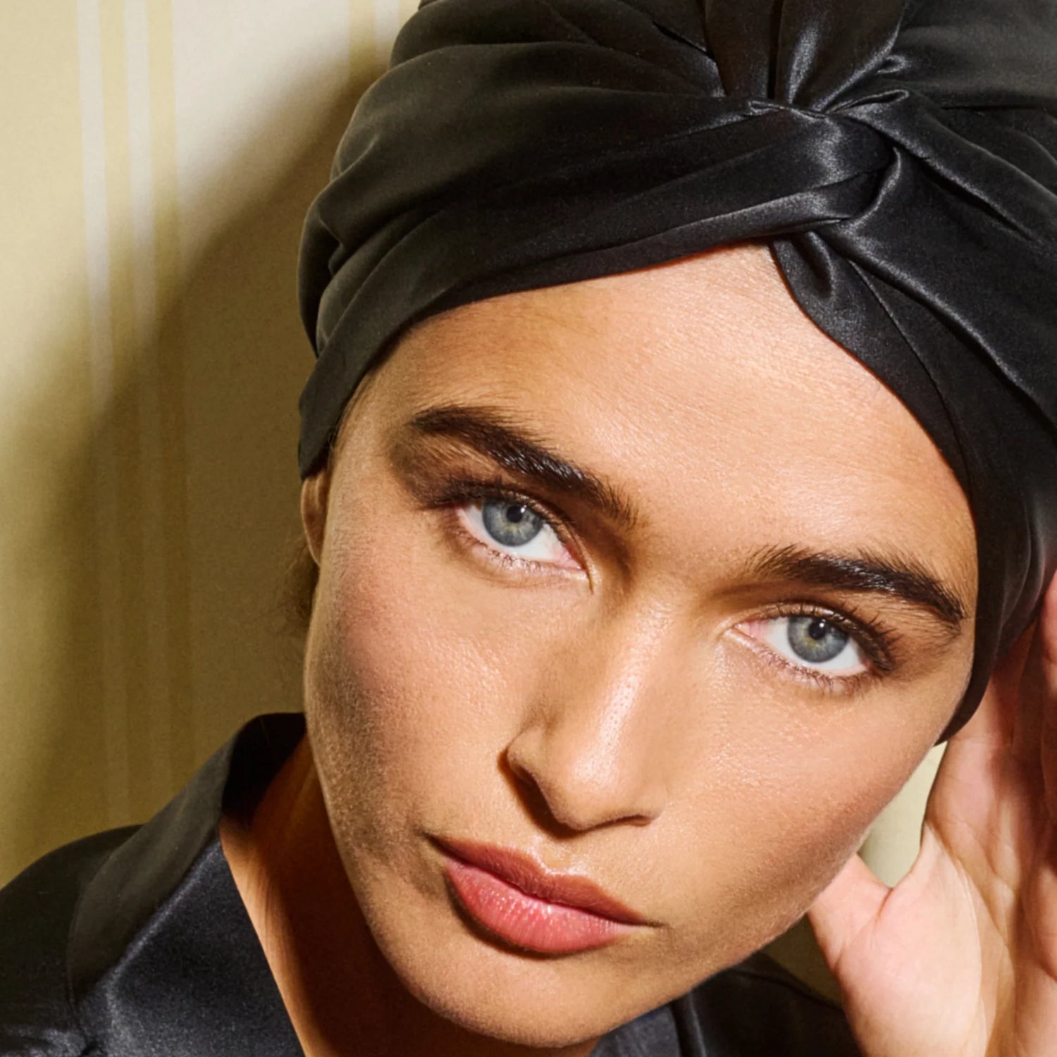 Cuffia Premium 100% Seta - Nero